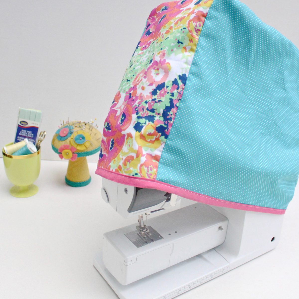 2 DIY Reversible Sewing Machine Cover WeAllSew   2 DIY Reversible Sewing Machine Cover E1519441214982 